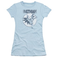 Batman - Swinging Bat Juniors T-Shirt In Light Blue
