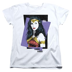 Wonder Woman - Womens Strike A Pose T-Shirt