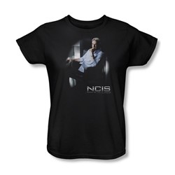 Cbs - Ncis / Gibbs Ponders Womens T-Shirt In Black