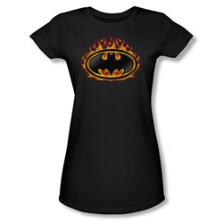 Batman - Bat Flames Shield Juniors T-Shirt In Black