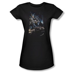 Batman - Perched Juniors T-Shirt In Black