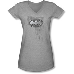 Batman - Juniors Rivited Metal Logo V-Neck T-Shirt