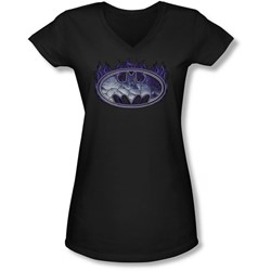Batman - Juniors Cracked Shield V-Neck T-Shirt