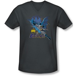 Batman - Mens Cape Outstretched V-Neck T-Shirt