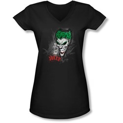 Batman - Juniors Joker Sprays The City V-Neck T-Shirt