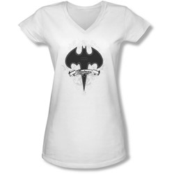 Batman - Juniors Gothic Gotham V-Neck T-Shirt