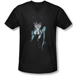 Batman - Mens Batman #685 Cover V-Neck T-Shirt