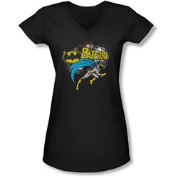 Batman - Juniors Batgirl Halftone V-Neck T-Shirt