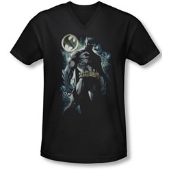 Batman - Mens The Knight V-Neck T-Shirt