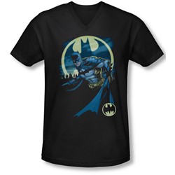 Batman - Mens Heed The Call V-Neck T-Shirt