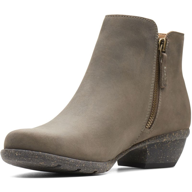 Clarks - Womens Wilrose Frost Ankle Bootie